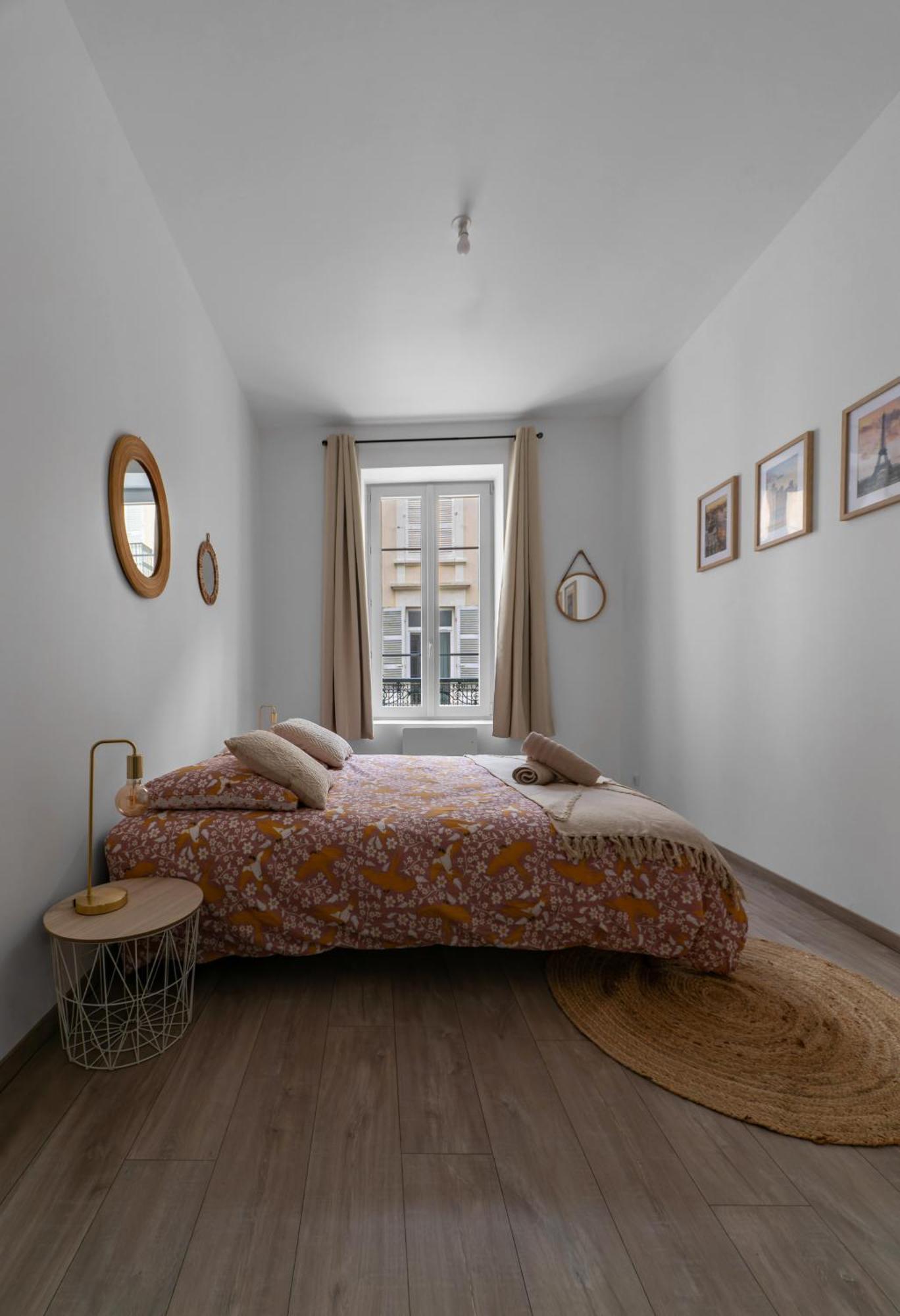 Le Ravy - Appartement Design, 2 Chambres, Centre Ville 维琪 外观 照片