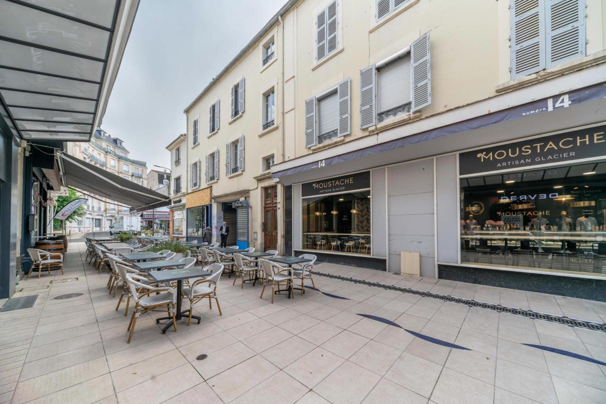 Le Ravy - Appartement Design, 2 Chambres, Centre Ville 维琪 外观 照片