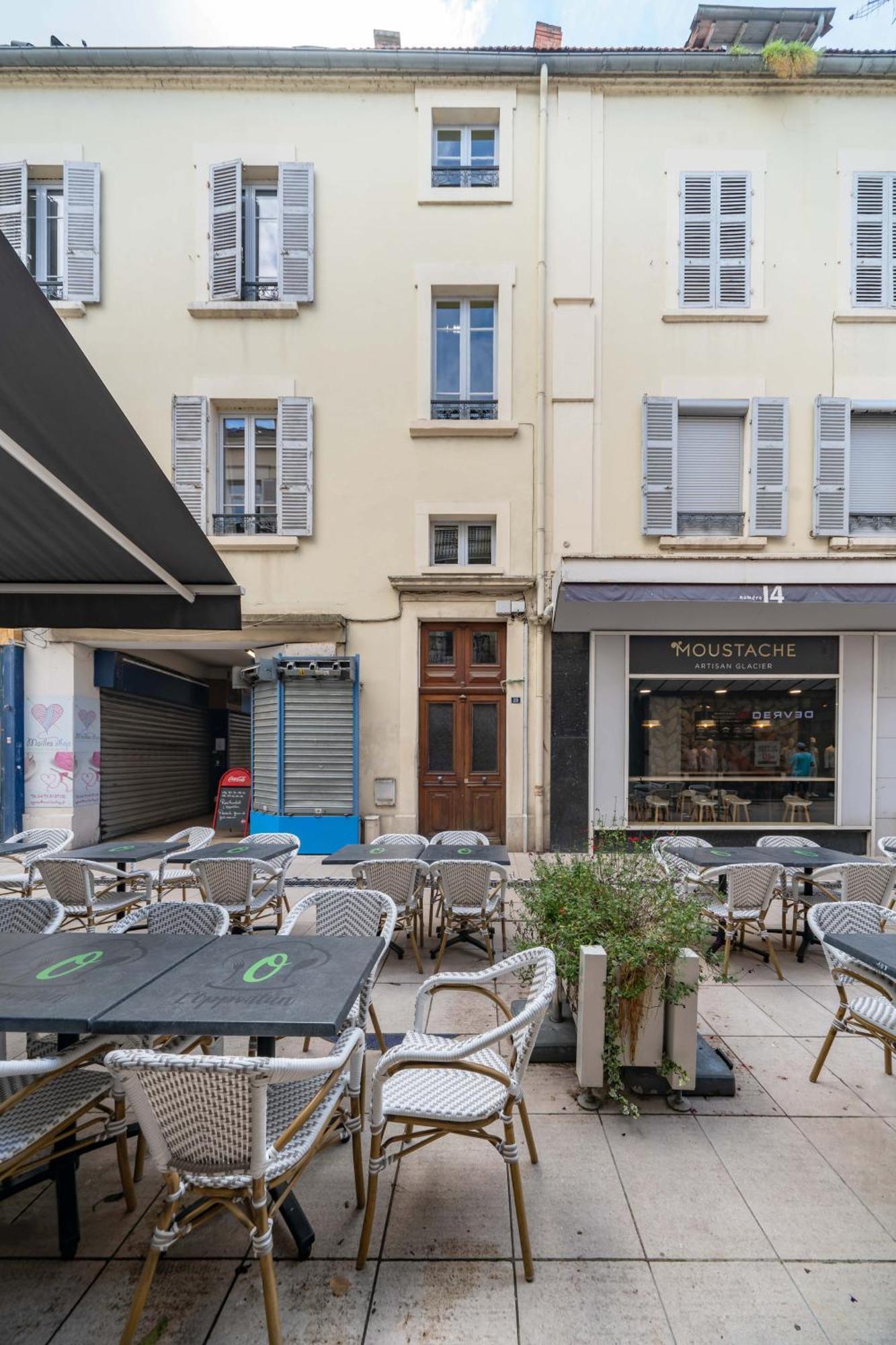Le Ravy - Appartement Design, 2 Chambres, Centre Ville 维琪 外观 照片