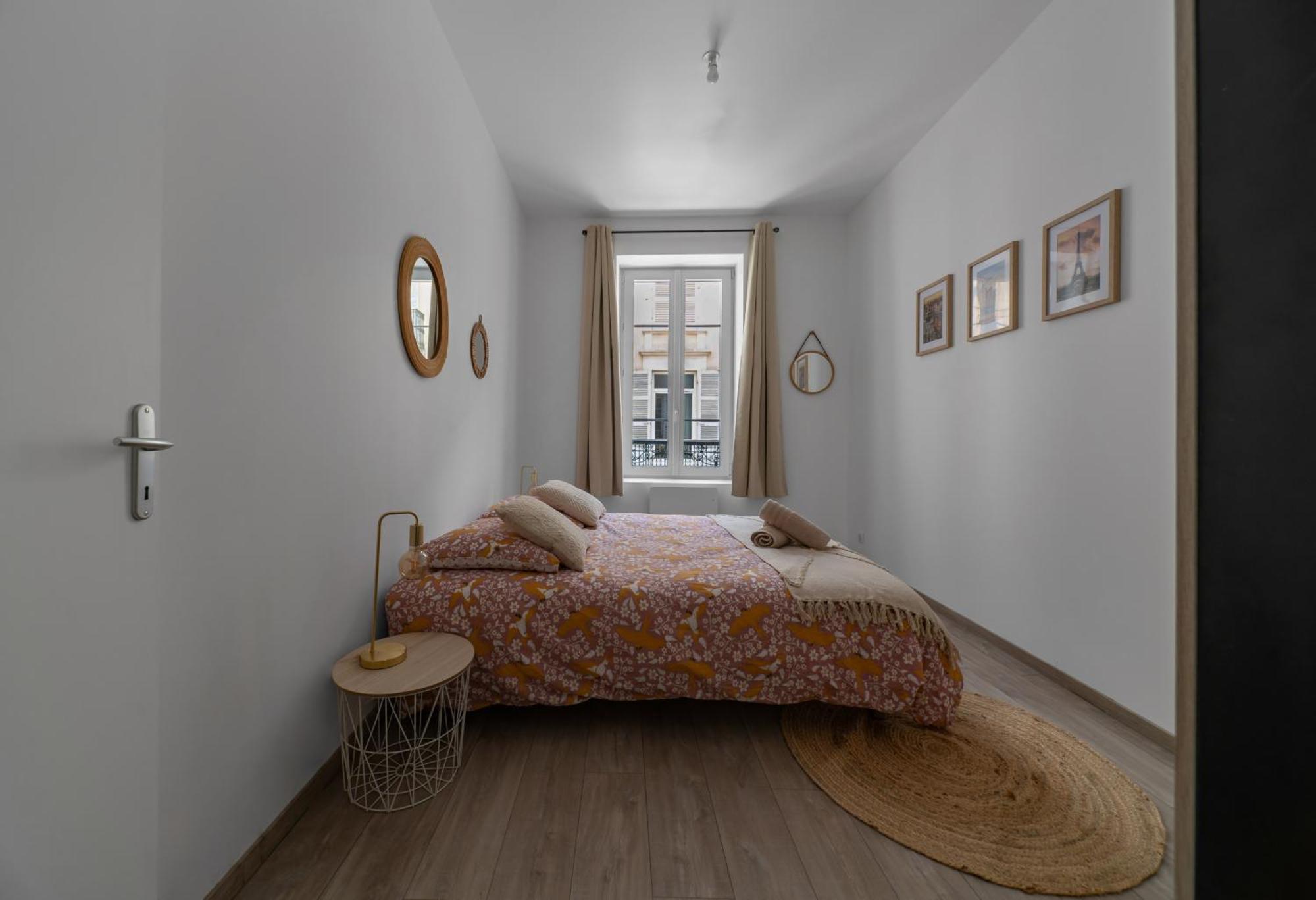 Le Ravy - Appartement Design, 2 Chambres, Centre Ville 维琪 外观 照片